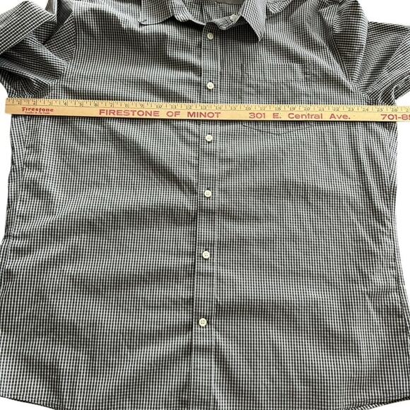Eddie Bauer classic fit, button-down shirt, men's size XL - Picture 11 of 12